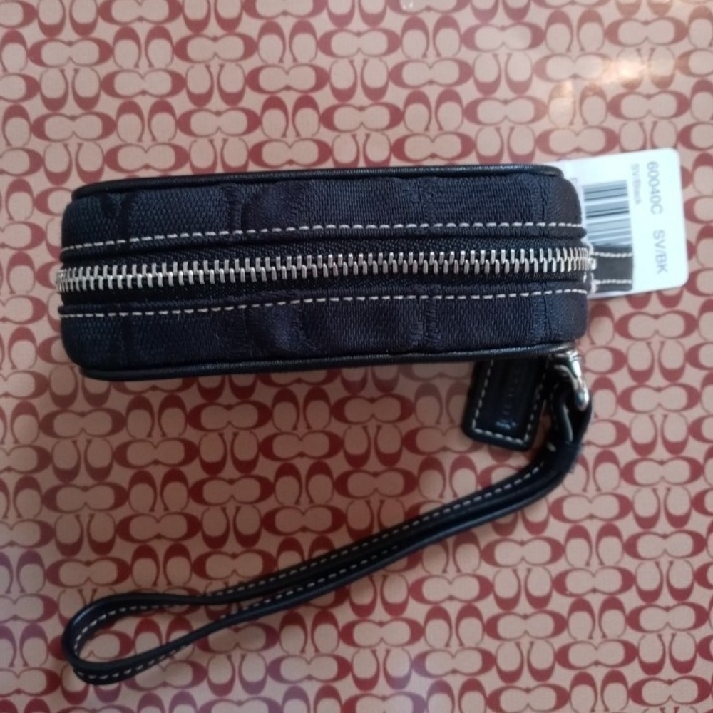 🐎Coach Mini Pouch🐎 - Picture 3 of 15